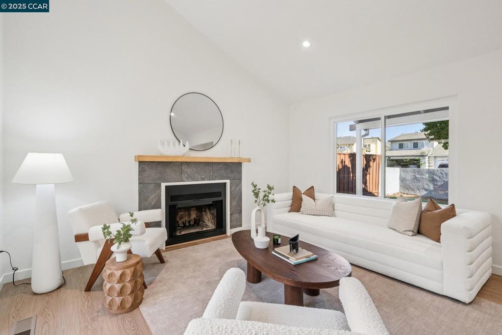 943 Matterhorn Court Property Photo 16