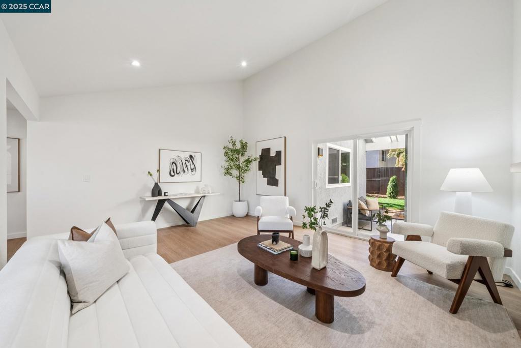 943 Matterhorn Court Property Photo 17