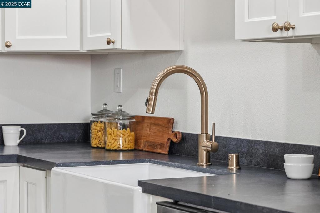 943 Matterhorn Court Property Photo 23