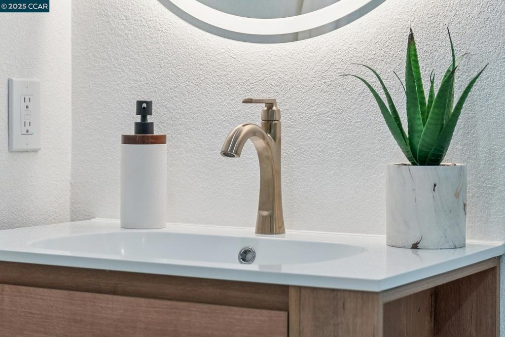 943 Matterhorn Court Property Photo 36