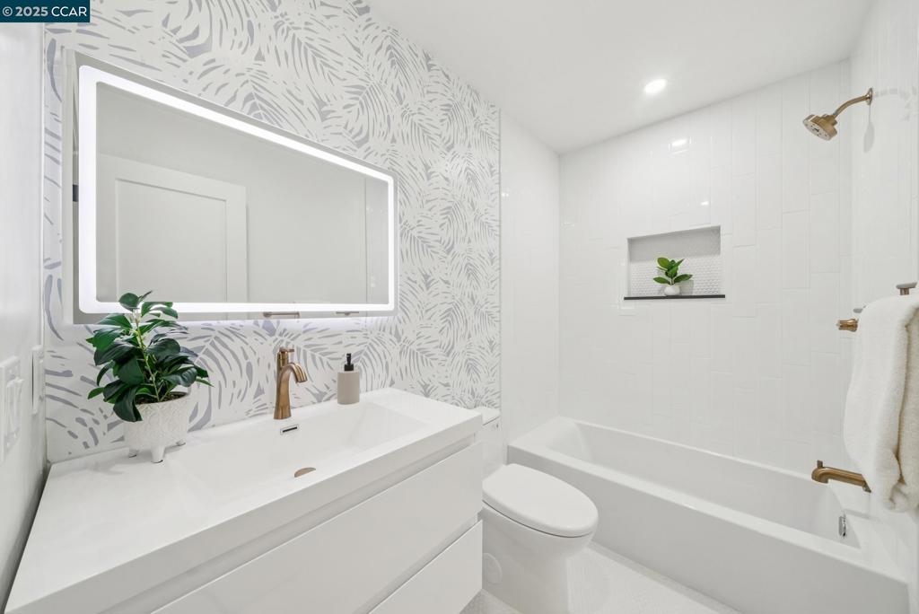 943 Matterhorn Court Property Photo 48