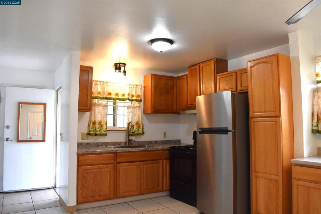 130 Kennison Ct. Property Photo 6