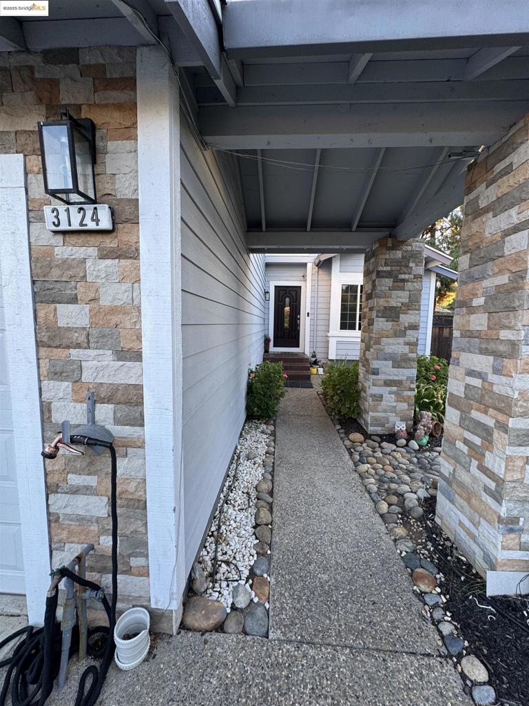 3124 Sunflower Drive Property Photo 6