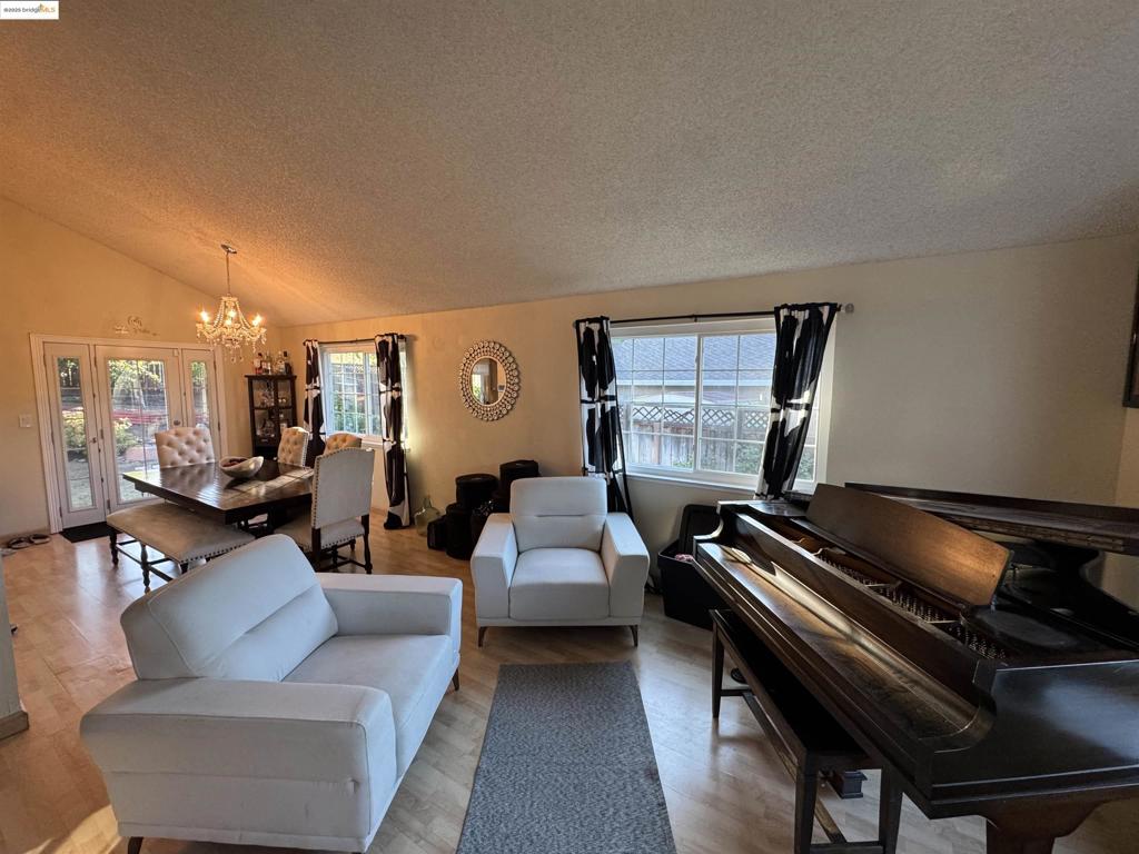3124 Sunflower Drive Property Photo 12