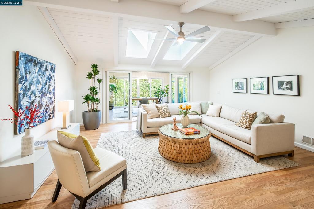 1600 Shangri La Ct. Property Photo 13