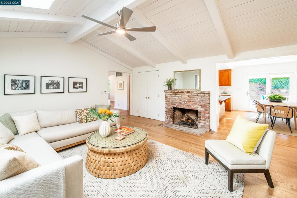 1600 Shangri La Ct. Property Photo 14