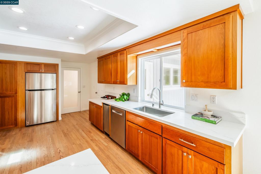 1600 Shangri La Ct. Property Photo 20