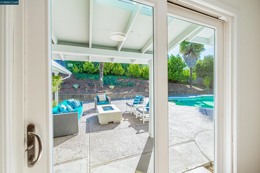 1600 Shangri La Ct. Property Photo 25