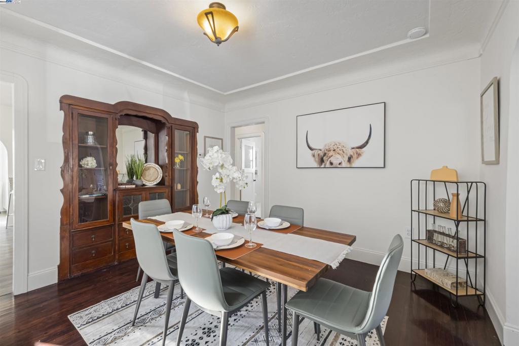 9937 Dante Ave Property Photo 9