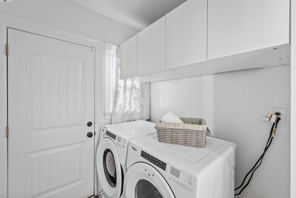 9937 Dante Ave Property Photo 16