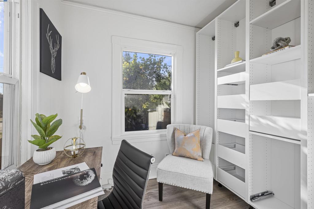 9937 Dante Ave Property Photo 18