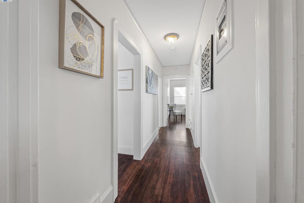 9937 Dante Ave Property Photo 23