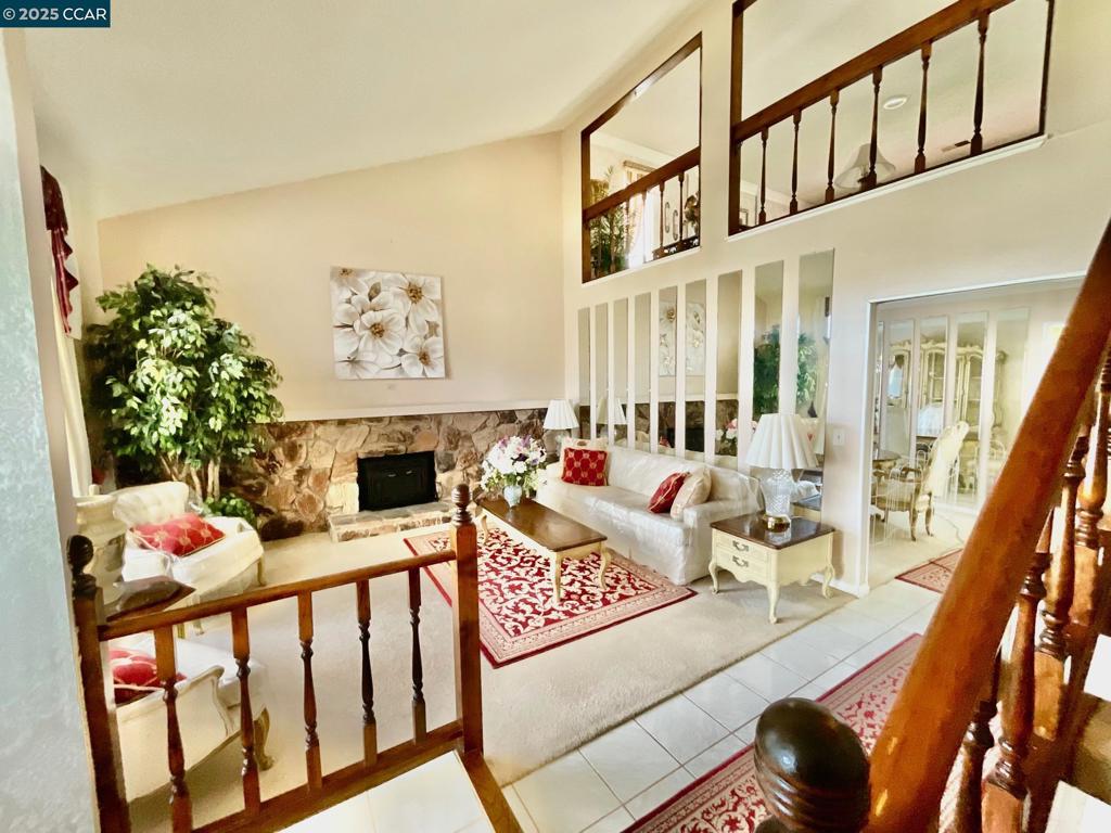 403 Gerald Court Property Photo 6