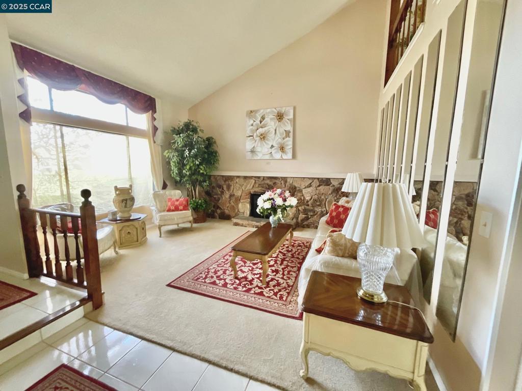 403 Gerald Court Property Photo 7