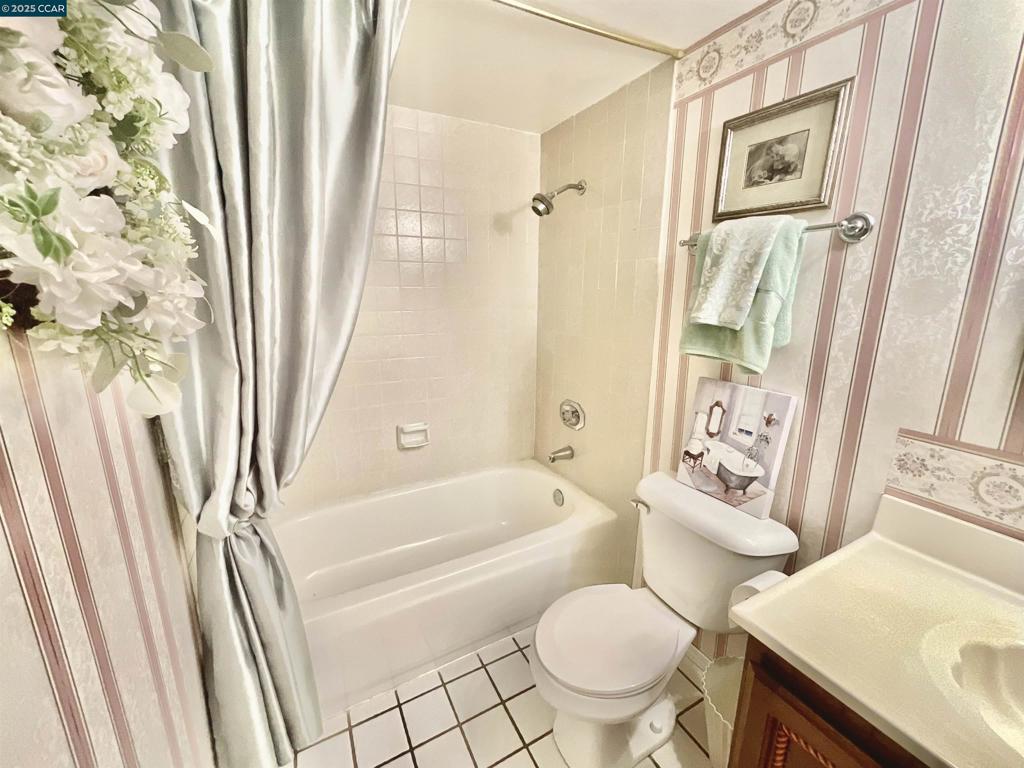 403 Gerald Court Property Photo 29