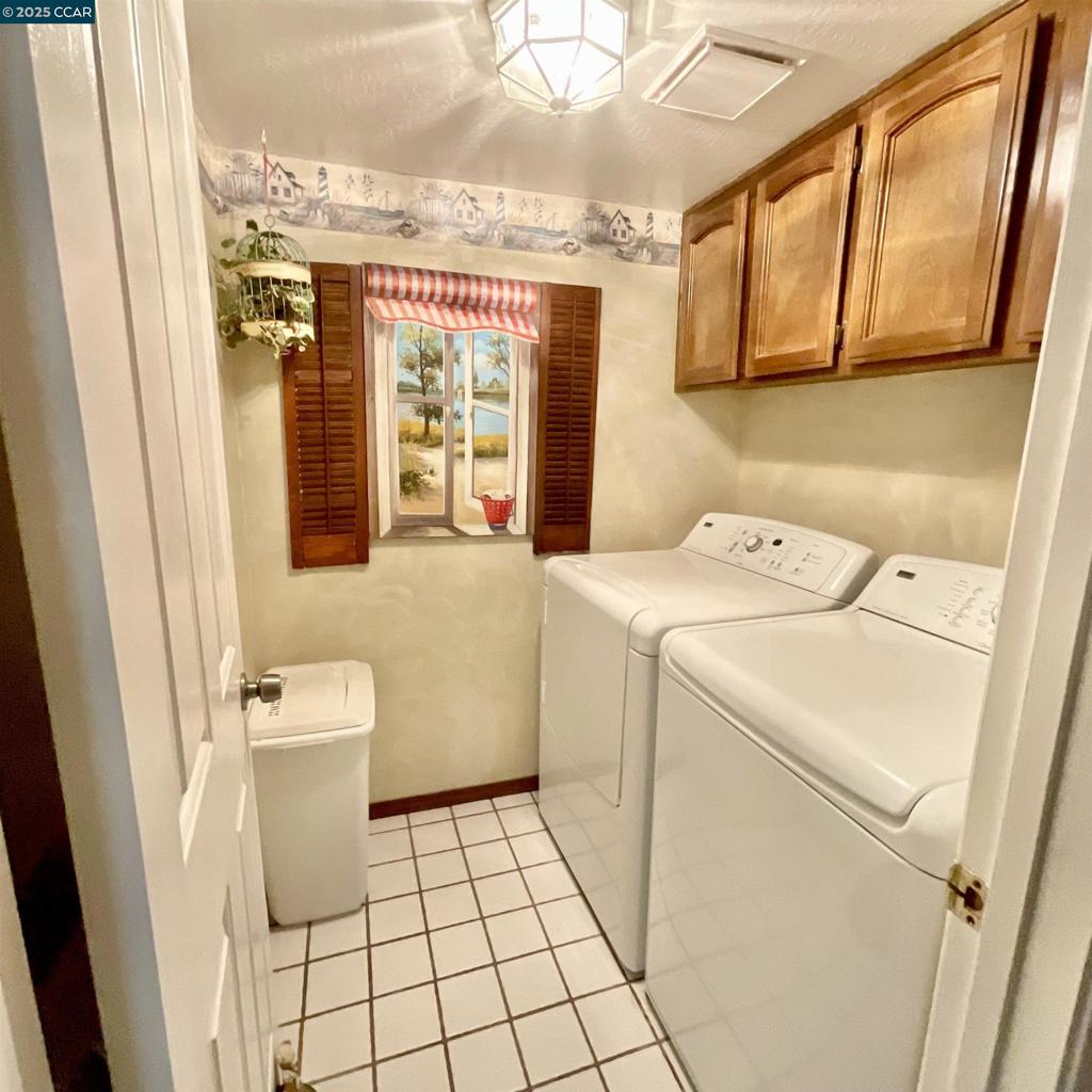 403 Gerald Court Property Photo 32