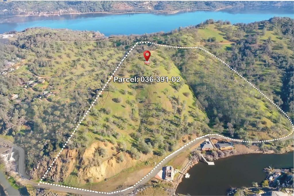 11130 Lakeshore Dr Property Photo 3