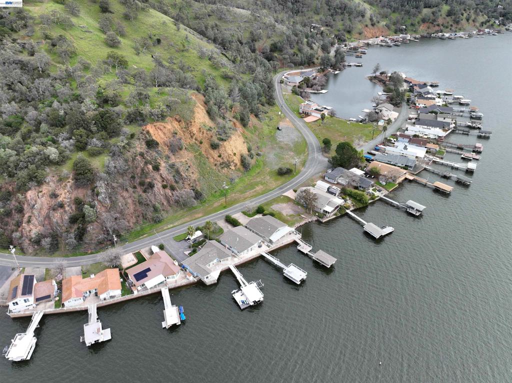 11130 Lakeshore Dr Property Photo 4