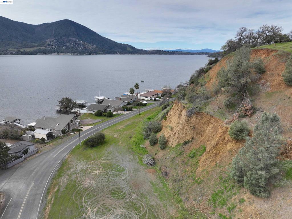 11130 Lakeshore Dr Property Photo 12
