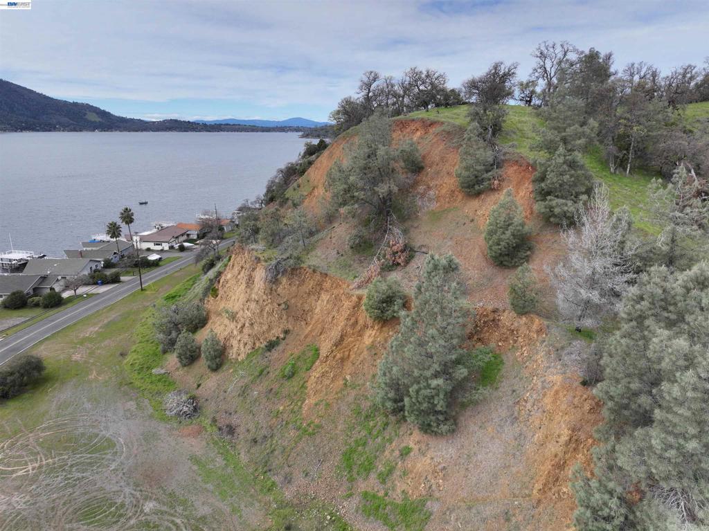11130 Lakeshore Dr Property Photo 13
