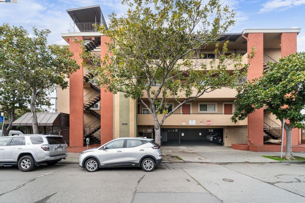 1444 Walnut St Property Photo 1
