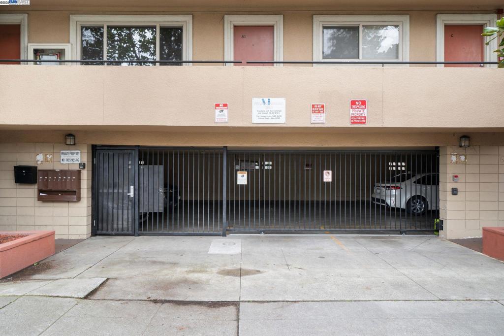 1444 Walnut St Property Photo 3