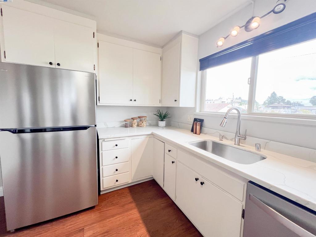 1444 Walnut St Property Photo 12
