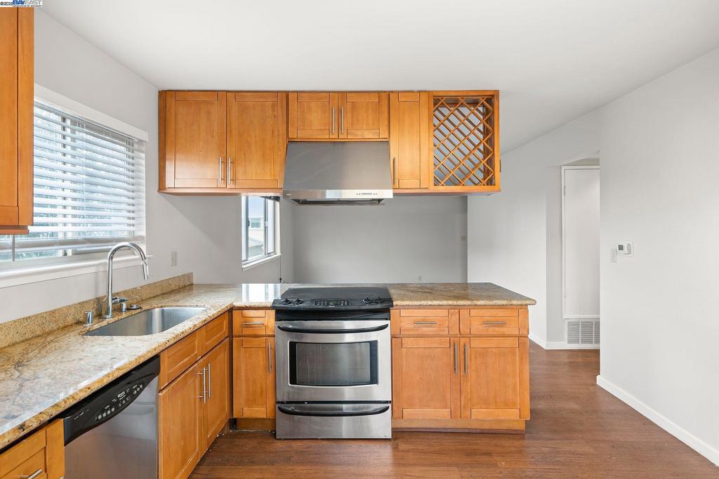 1444 Walnut St Property Photo 30
