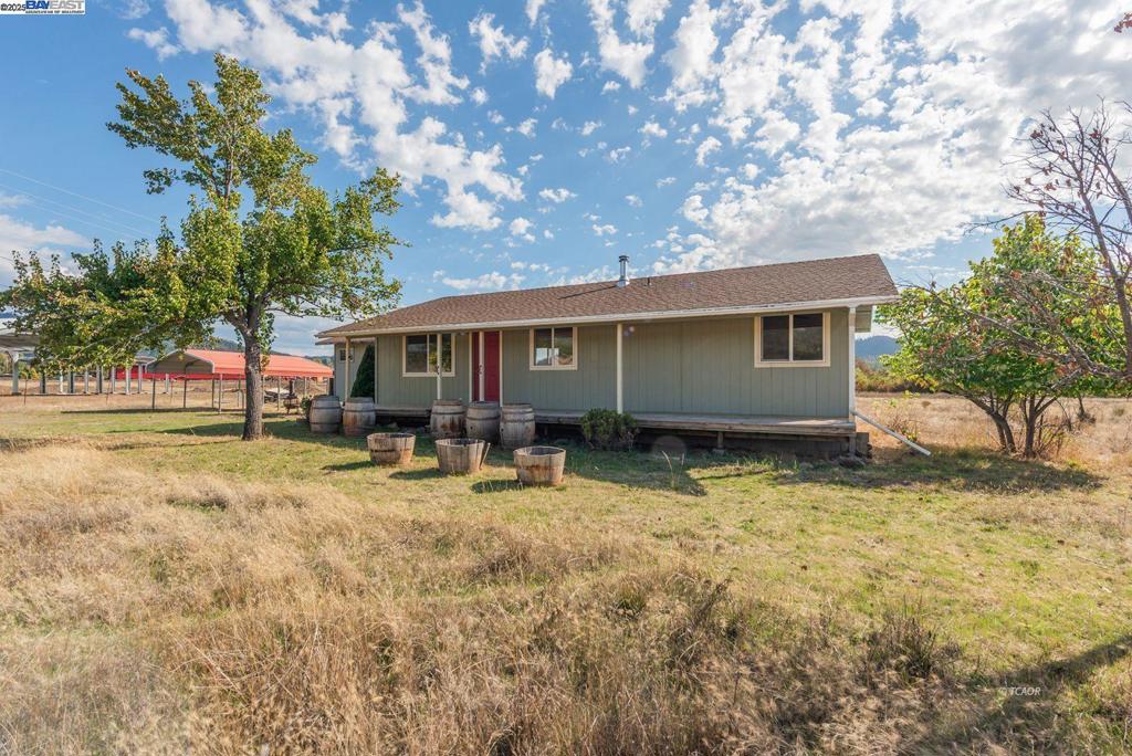 1095 Hyampom Rd Property Photo 1