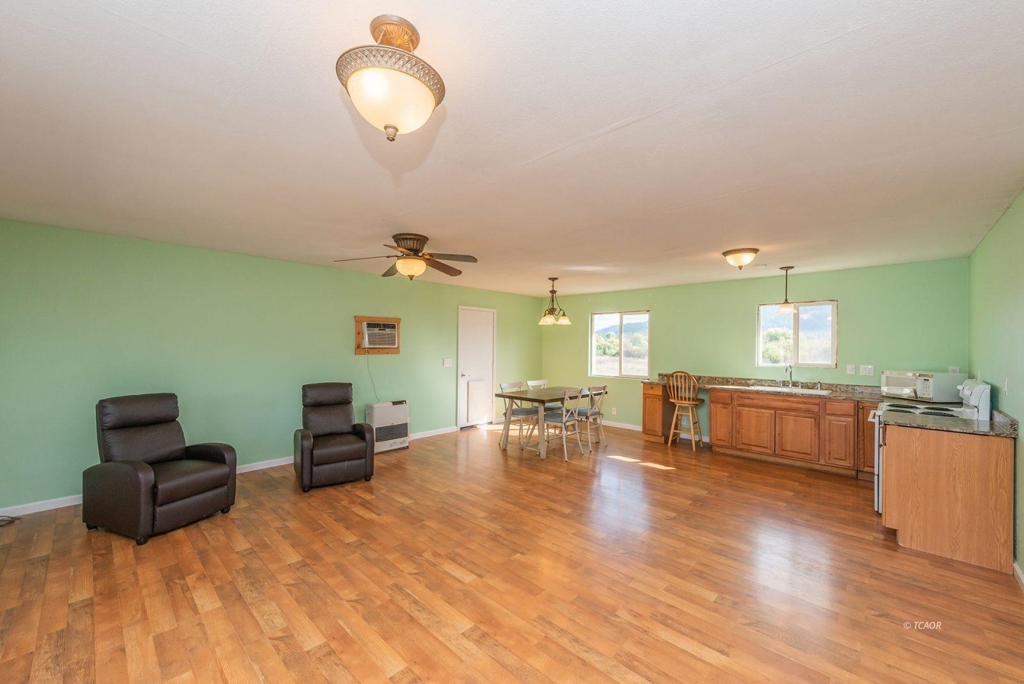 1095 Hyampom Rd Property Photo 5