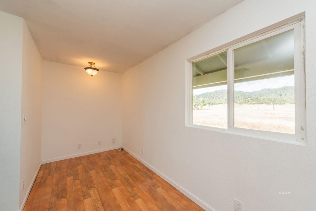 1095 Hyampom Rd Property Photo 17