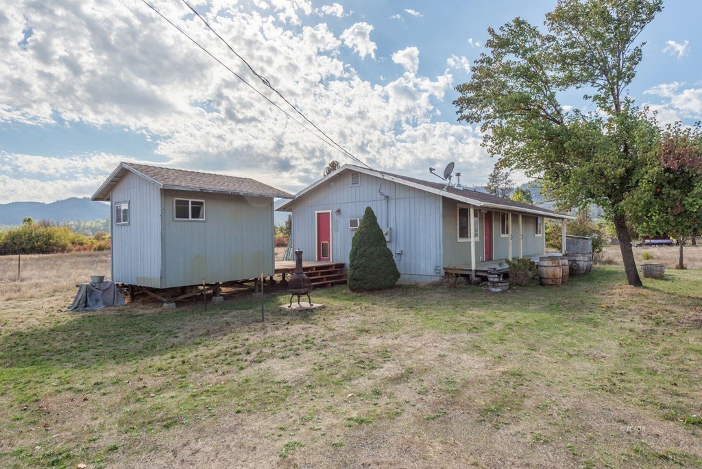 1095 Hyampom Rd Property Photo 25