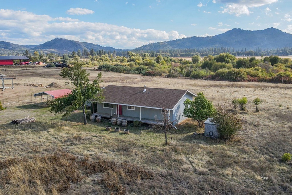 1095 Hyampom Rd Property Photo 28
