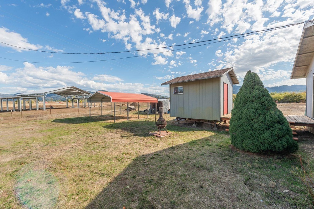 1095 Hyampom Rd Property Photo 37