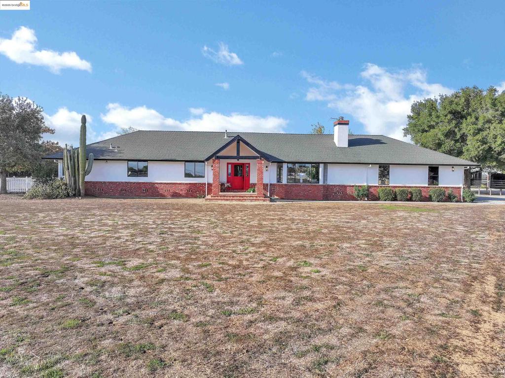 23701 Marsh Creek Rd Property Photo 2