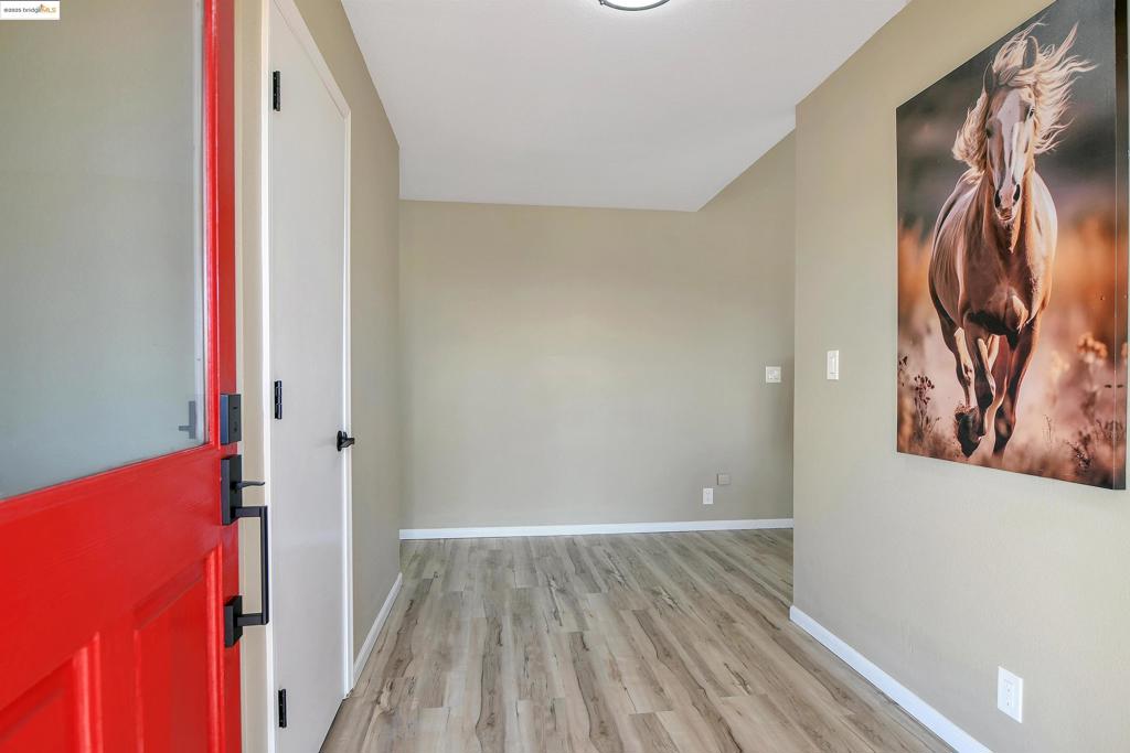 23701 Marsh Creek Rd Property Photo 4