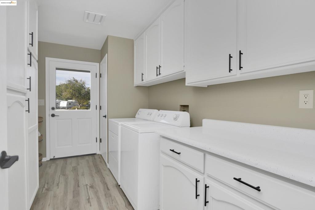 23701 Marsh Creek Rd Property Photo 14