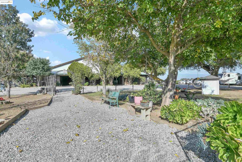 23701 Marsh Creek Rd Property Photo 21