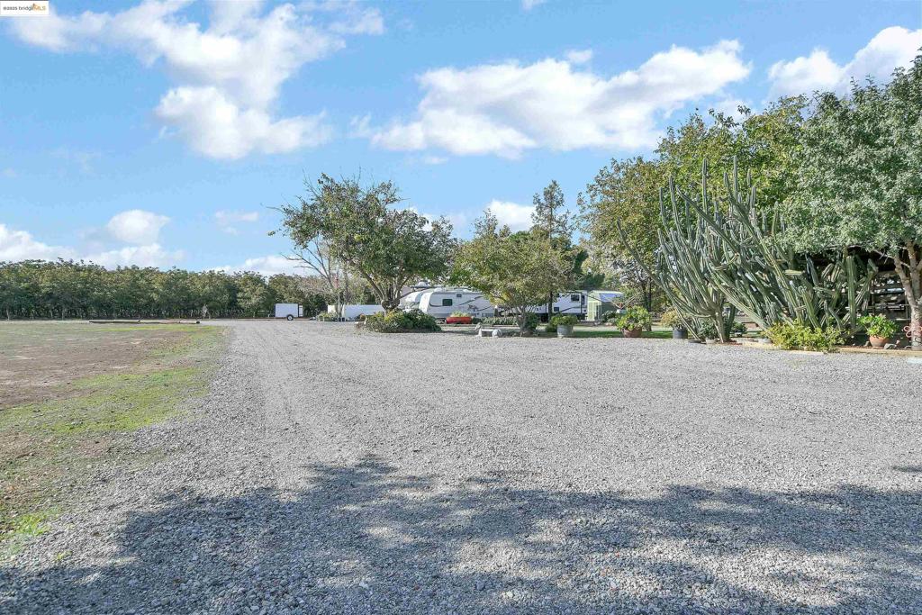 23701 Marsh Creek Rd Property Photo 22