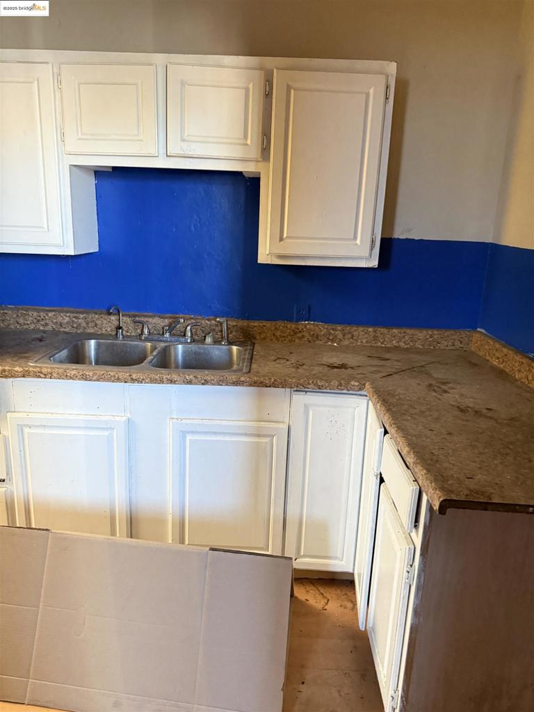 5609 Foothill Blvd Property Photo 4