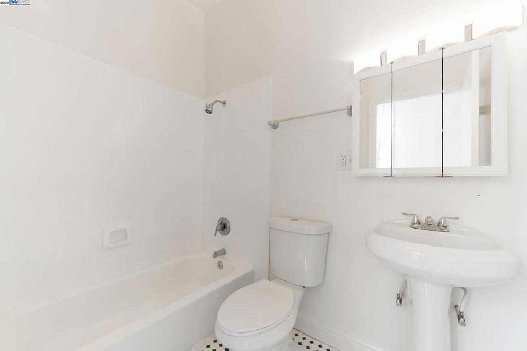 1000 Central Ave. Property Photo 22