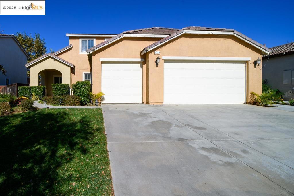 1350 Mistletoe Dr Property Photo 1