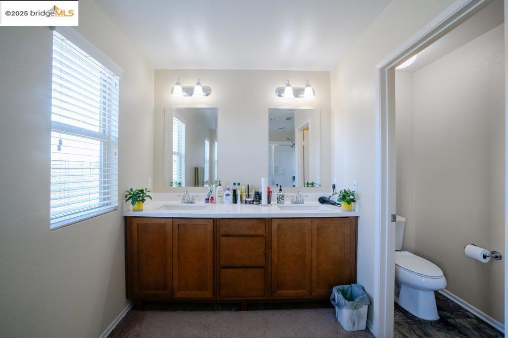 1350 Mistletoe Dr Property Photo 12