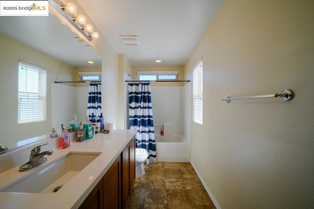 1350 Mistletoe Dr Property Photo 23