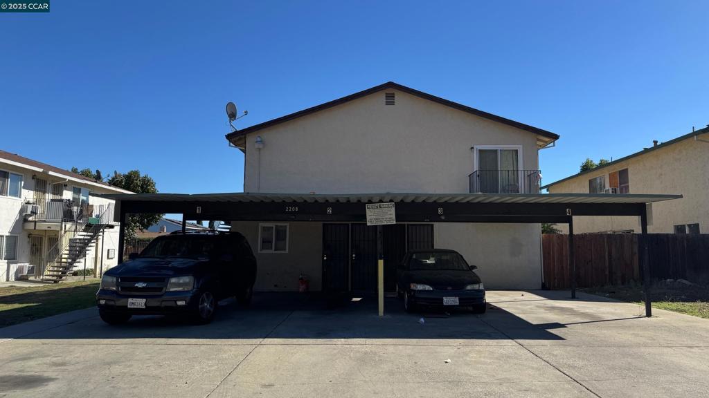 2208 Spanos St Property Photo 3