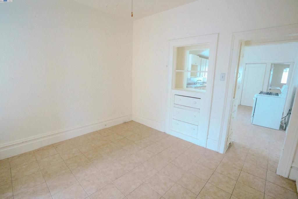 866 Isabella St Property Photo 3