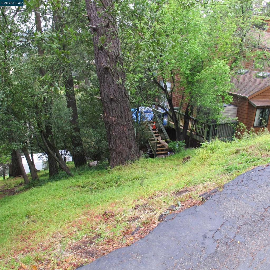 6044 Skyline Blvd Property Photo 10