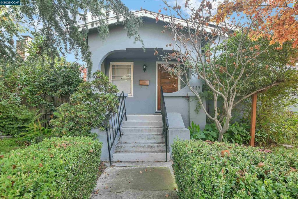 2437 Alhambra Ave Property Photo 1
