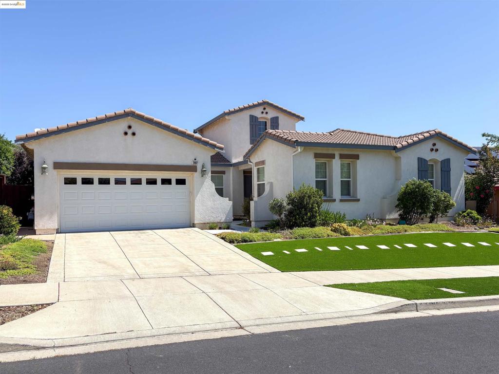 2497 Winged Foot Road Property Photo 1