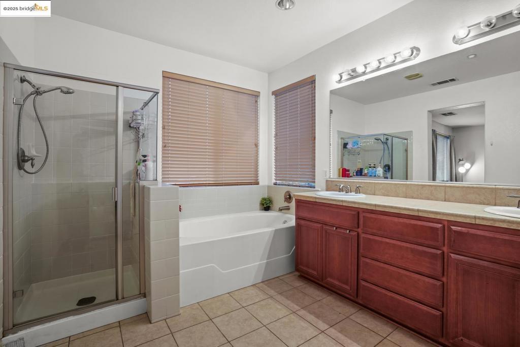 2474 Grant St Property Photo 26